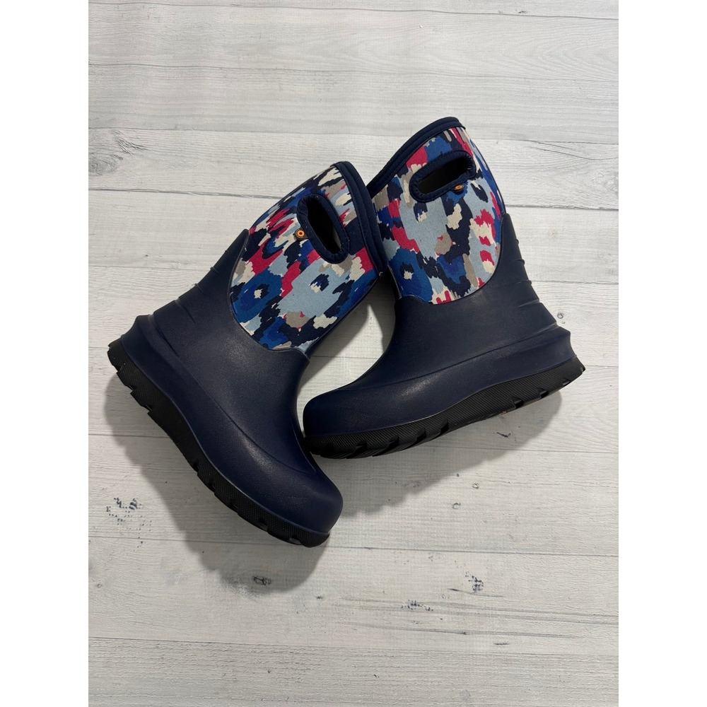 BOGs kids classic showboat ikat blue pink youth size 2